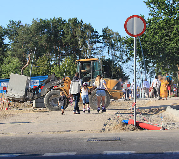Promenada: Dzi to wielka budowa. W dodatku - niebezpieczna dla ludzi