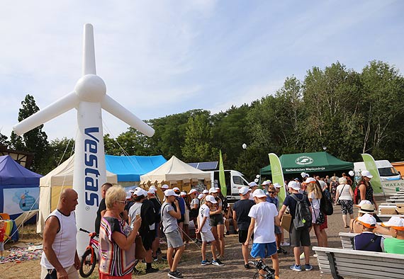 Na 20-lecie Polskiego Stowarzyszenia Energetyki Wiatrowej Lato z Wiatrem ruszyo w tras. Zobacz film!