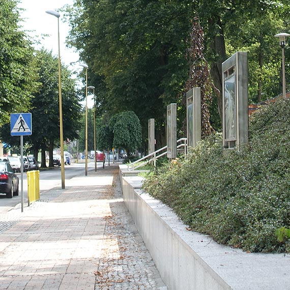 Park Chopina w coraz bardziej złym stanie. Zaprasza wandali?
