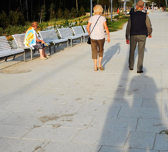 Czytelnik - prorok o przyszoci pytek na promenadzie