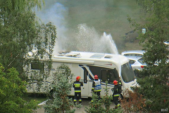 Pali si kamper przed Urzdem Miasta