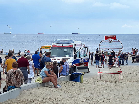 Szybka akcja różnych służb uratowała kobietę z udarem!