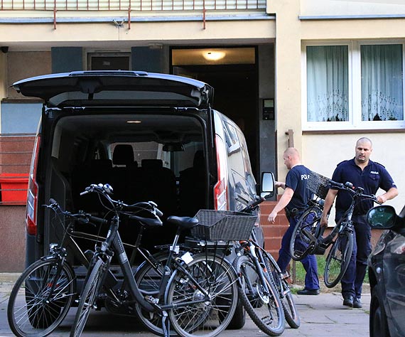 Mia w mieszkaniu 30 kradzionych rowerw! Policjanci zatrzymali zodzieja i jego rekordowy up. Zobacz film!