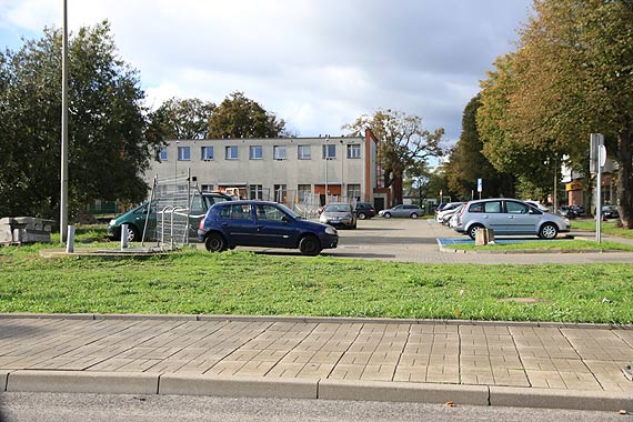 Czytelnik: Mieszkacy zostali z poow parkingu!