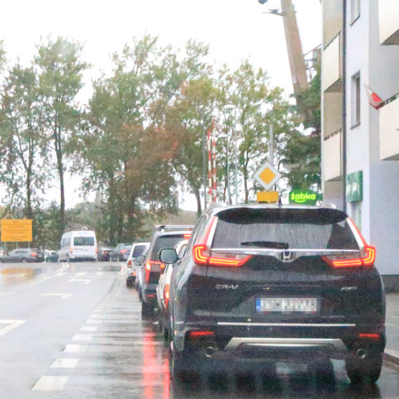 Jest weekend, jest kolejka. Kolejna awaria Bielika