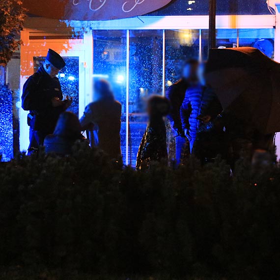 Bjka na promenadzie? Policja zatrzymaa trzy osoby