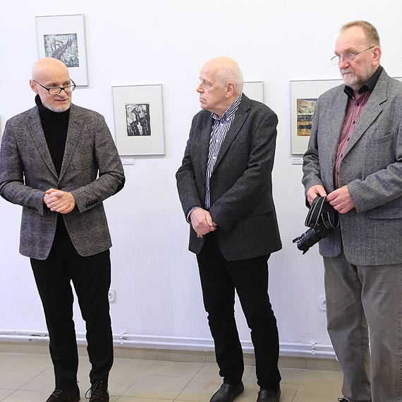 Prace z legendarnej galerii Krzywego Koa mona oglda w Miejscu Sztuki44! Zobacz film!