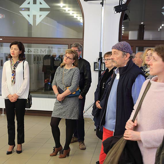 Prace z legendarnej galerii Krzywego Koa mona oglda w Miejscu Sztuki44! Zobacz film!