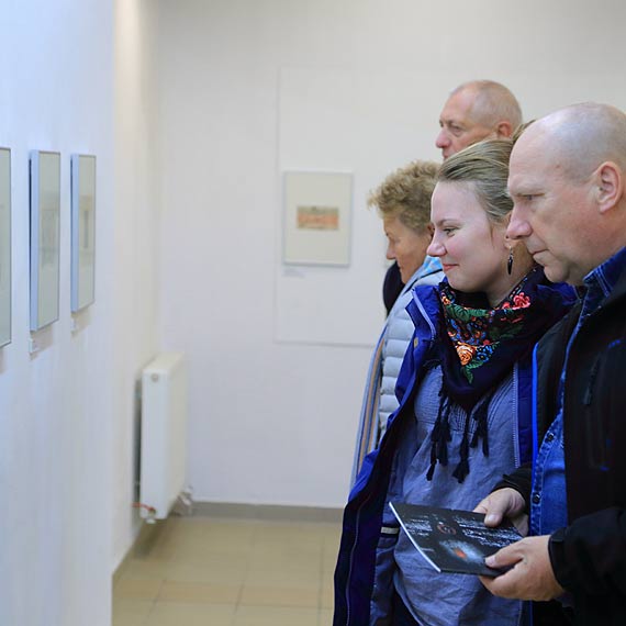 Prace z legendarnej galerii Krzywego Koa mona oglda w Miejscu Sztuki44! Zobacz film!