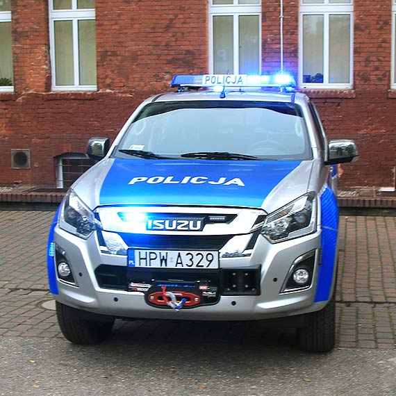 Isuzu D-MAX wspomoe policjantw ze winoujcia. Zobacz film!