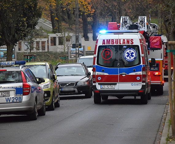 Nie byo kontaktu z chor kobiet. Wezwano pogotowie