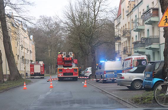 Starsza kobieta zmara w swoim mieszkaniu. Wczeniej nie byo z ni kontaktu