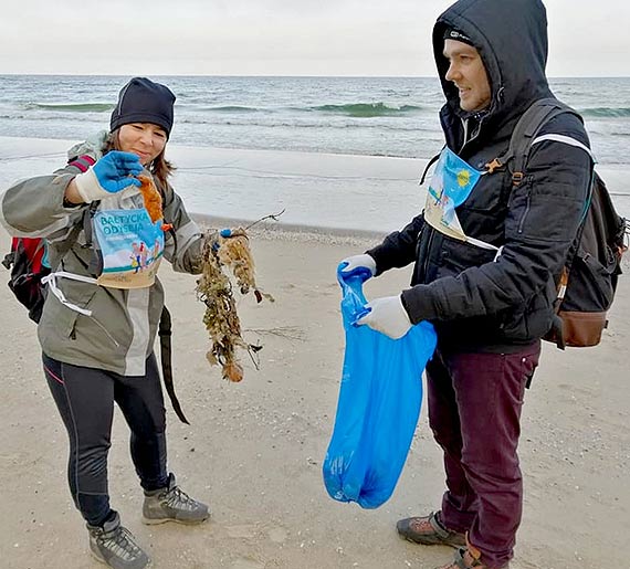 Bałtycka Odyseja ruszyła! Ponad 100 osób zebrało na plażach pół tony śmieci w dwa dni!