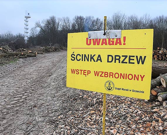 Urzd Morski koczy prace w pobliu falochronu