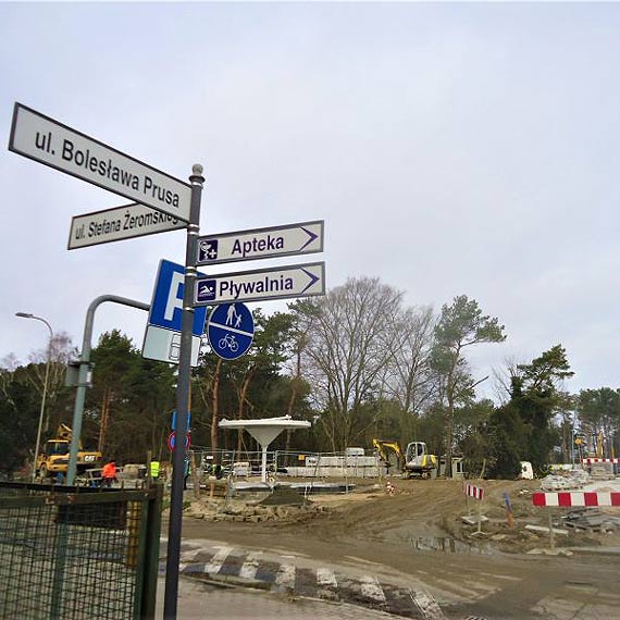 Spacerem po budowanej promenadzie