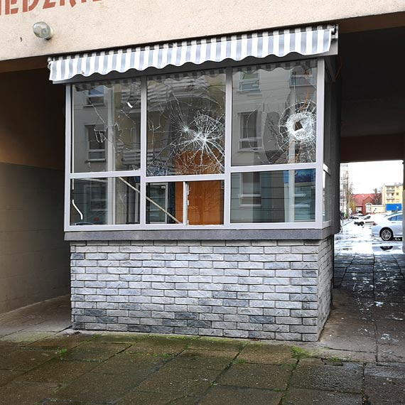 Mieszkaniec - Kiosk kontra wandale!