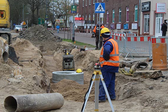 Przebudowa ul. Wojska Polskiego. Zaczli od kanalizacji deszczowej