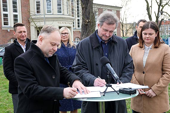 Historyczny moment dla Teatru Polskiego w Szczecinie Jest umowa z wykonawc przebudowy