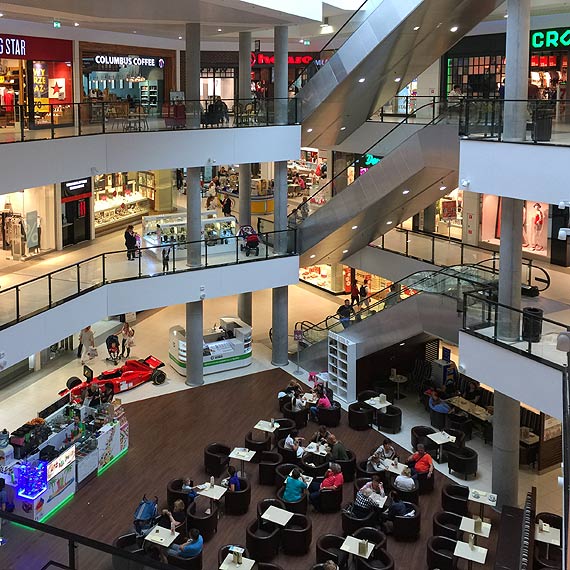 Dziaalno galerii handlowych nadal ograniczona