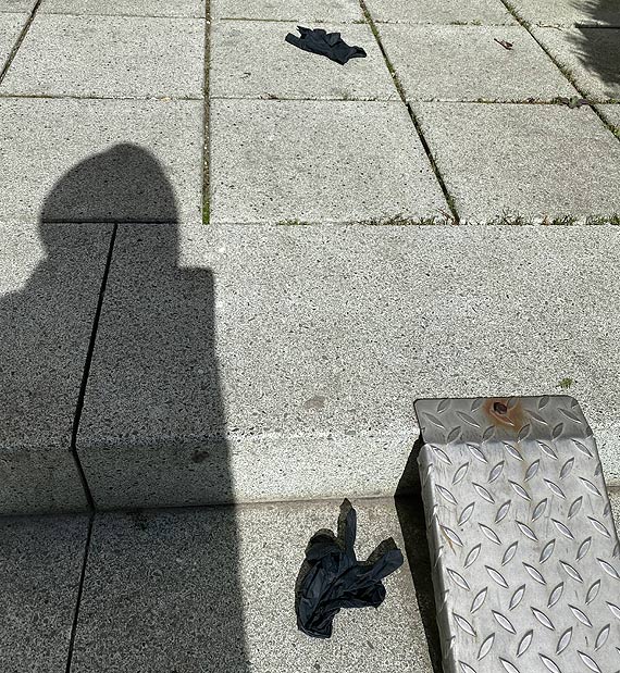 Zuyte maseczki i jednorazowe rkawiczki hulaj po ulicach!