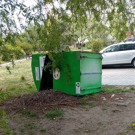 Czytelnik: Gdzie jest policja naszego miasta na jednym z największych osiedli mieszkaniowych - leningradów?
