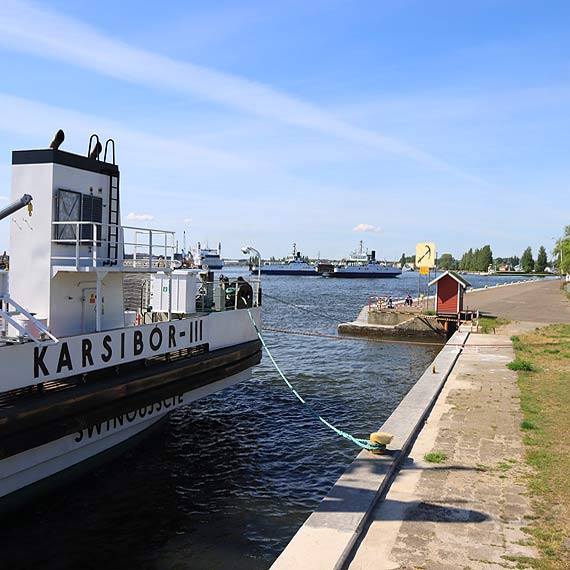 Przeprawa „Warszw”. Dodatkowy prom