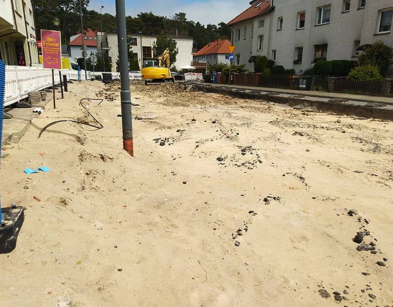 Na budowie zamiast pracownikw, hula tylko wiatr