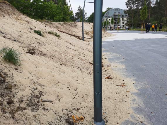   Z gry wydanych pienidzy pozostaje… gra piachu?! Czytelniczka iswinoujscie.pl krytycznie o stanie promenady zdrowia