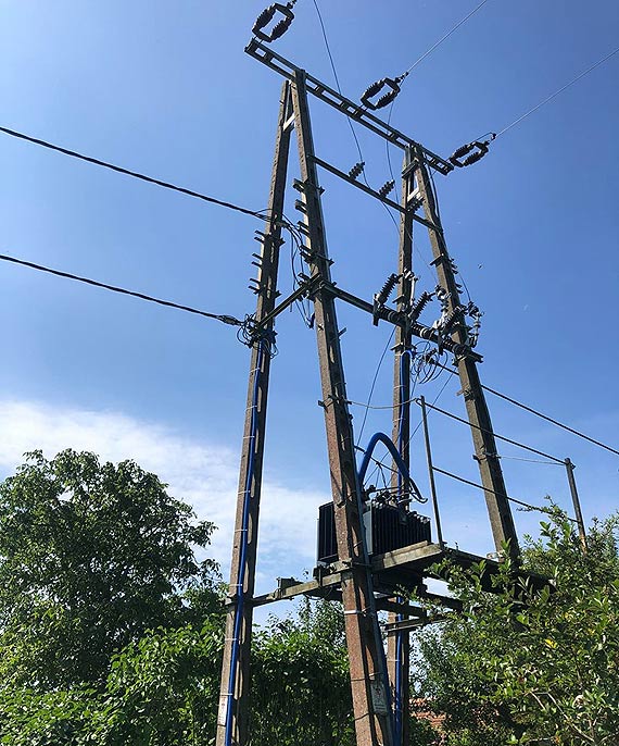 Niebezpieczny generator prądu na ogródkach działkowych