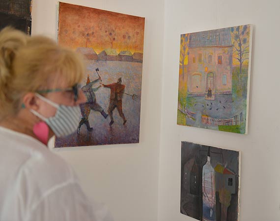 Na pierwszej od wybuchu pandemii wystawie w Galerii Art MDK swoje prace zaprezentowali Emilia Walczak i Piotr Banaszkiewicz