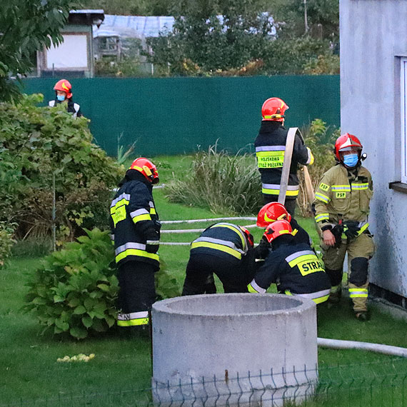 Na dziakach pona szklarnia. Do gaszenia ruszyy trzy jednostki stray poarnej