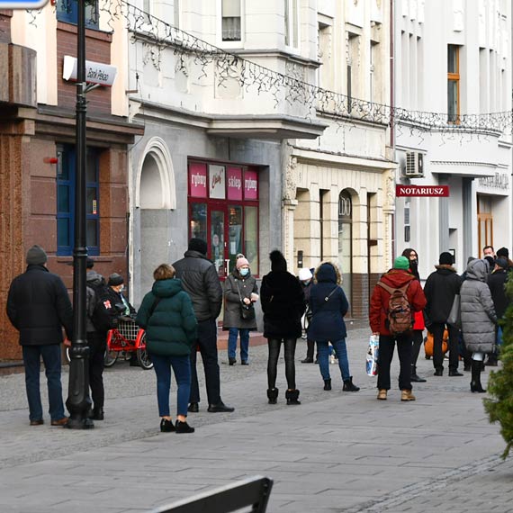 Czytelnik: Do rybnego kolejka jak za komuny