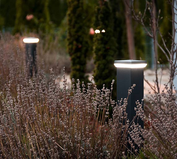 Rozwietl swj ogrd w jesienno-zimowe wieczory – lampy  LED Simpio i Bosspio marki Plast-Met Systemy Ogrodzeniowe