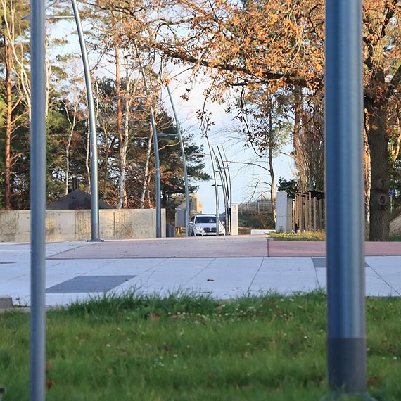 Samochodem jedzi po nowej promenadzie zdrowia