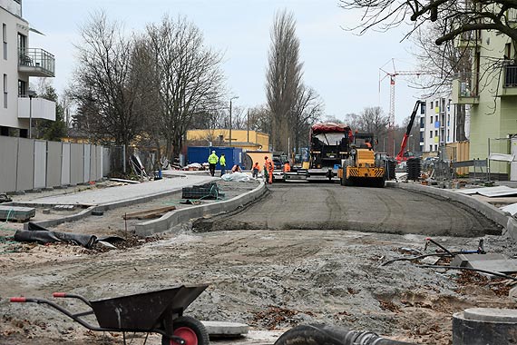 Wschodnia obwodnica miasta. W grudniu pierwsza warstwa asfaltu