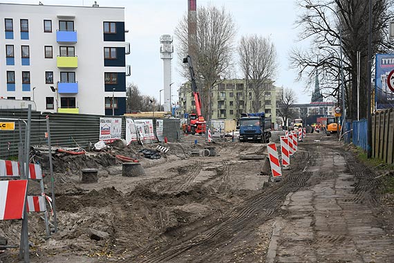 Wschodnia obwodnica miasta. W grudniu pierwsza warstwa asfaltu