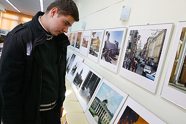 Wystawa fotograficzna w bibliotece miejskiej