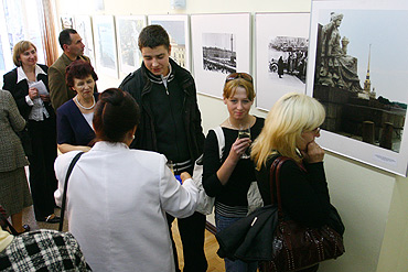 Wystawa fotograficzna w bibliotece miejskiej