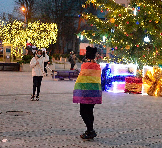 Tylko kilka osb przyszo strajkowa na Plac Wolnoci. Protest odby si pod hasem: Last Christmass PiS-u