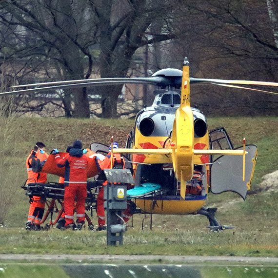 Rowerzysta po upadku zosta zabrany przez helikopter LPR