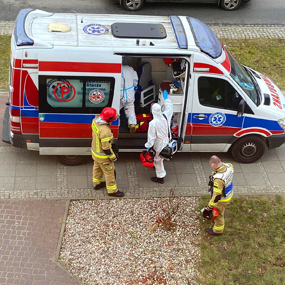 Najpierw nie byo karetki, a potem wolnego respiratora w szpitalu. 87 - letni mczyzna nie yje 