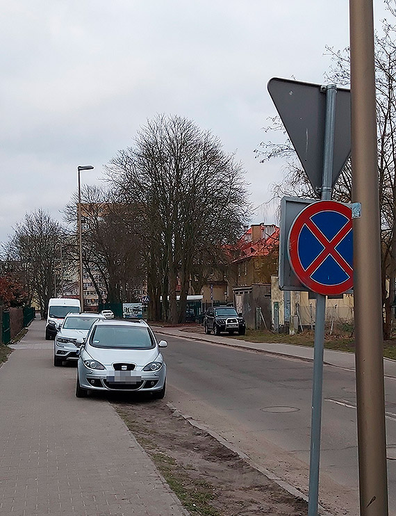 Mieszkaniec: Mistrzowie parkowania na ulicy Grodzkiej