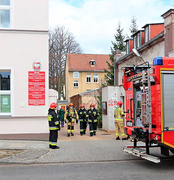 Ewakuacja 23 osb ze Specjalnego Orodka Szkolno - Wychowawczego przy Piastowskiej