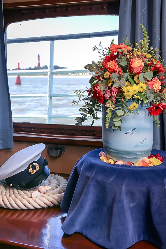 „Wieczny odpoczynek...” w wodach Zatoki Pomorskiej. Niemiecki armator Adler Schiffe organizuje ceremonie pogrzebowe na Batyku