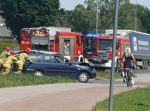 Zderzenie dacii i volkswagena na 11 Listopada