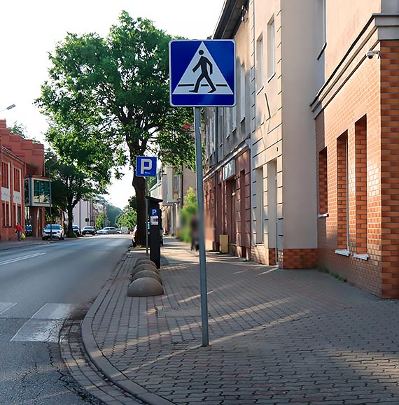 Mieszkaniec: Miejsca parkingowe nie zostay wytyczone ale kas paci trzeba?