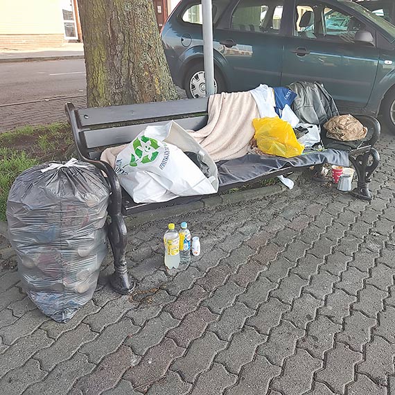 Koczowiska bezdomnych na Warszowie