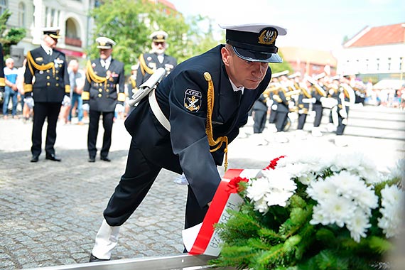 W wito Wojska Polskiego marynarze 8 Flotylli Obrony Wybrzea zaprezentowali si na ulicach miasta i zaprosili na pokady okrtw