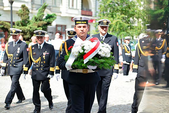 W wito Wojska Polskiego marynarze 8 Flotylli Obrony Wybrzea zaprezentowali si na ulicach miasta i zaprosili na pokady okrtw