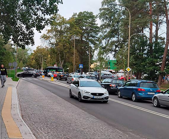 Gigantyczne korki w winoujciu, cz miasta jest sparaliowana! Panuje totalny chaos!